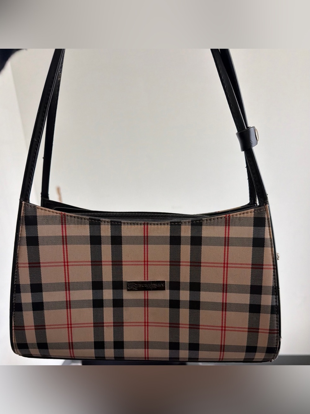 Classic Check Shoulder Bag -
